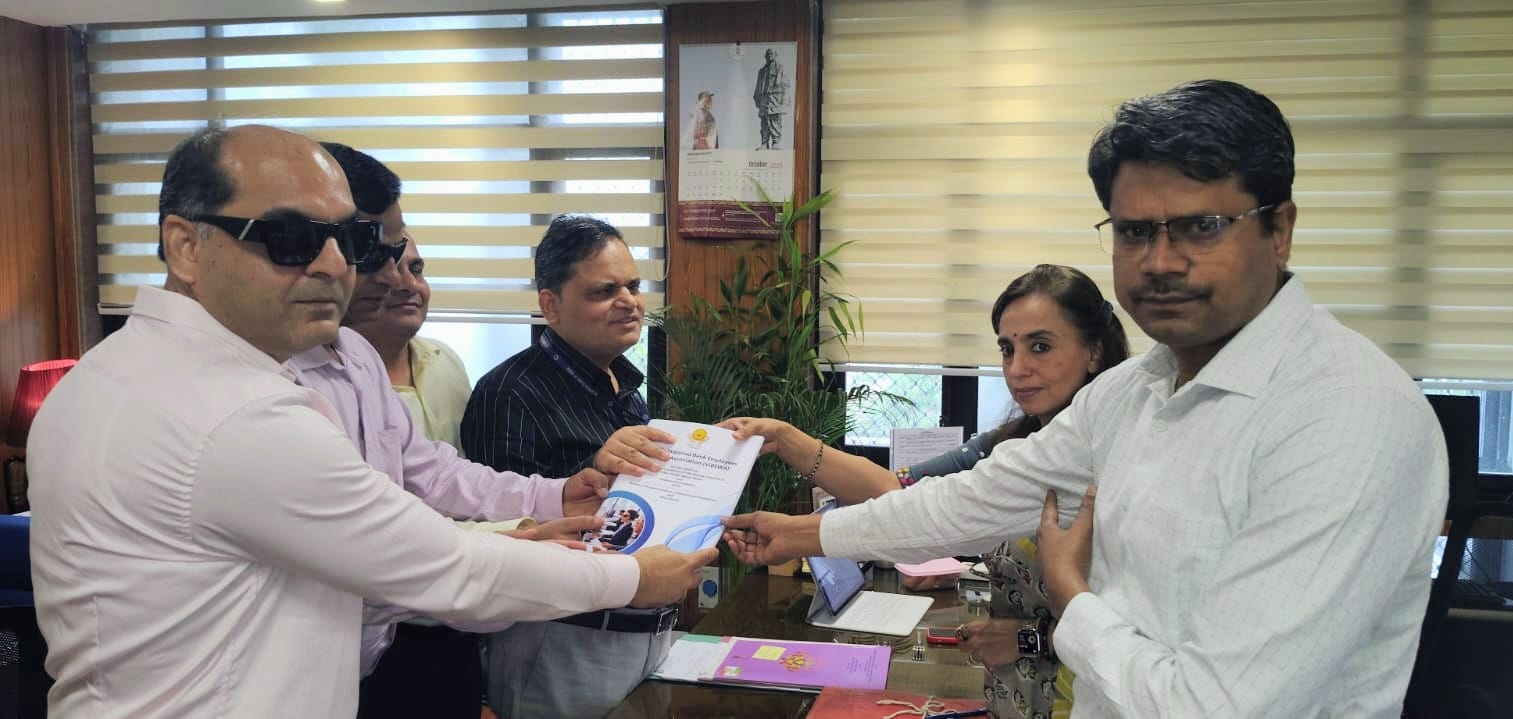 Mr. Himanshu Sahu, General Secretary, Visually Impaired Bank Employees Welfare Association (VIBEWA), along with the delegation, handing over the survey report to the Additional Secretary, Ministry of Social Justice and Empowerment (MSJE).
